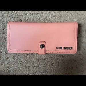 Steve Madden Wallet | Peach